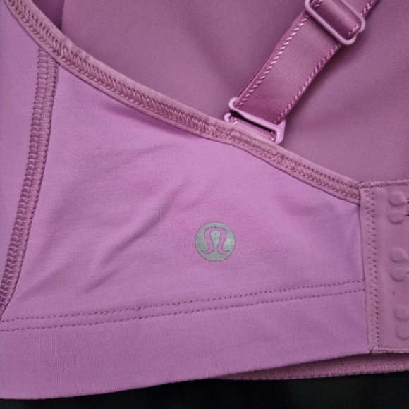 Lululemon Light Purple TaTa Tamer Clasp Back Sports Bra E34( B34 ) - Picture 7 of 10